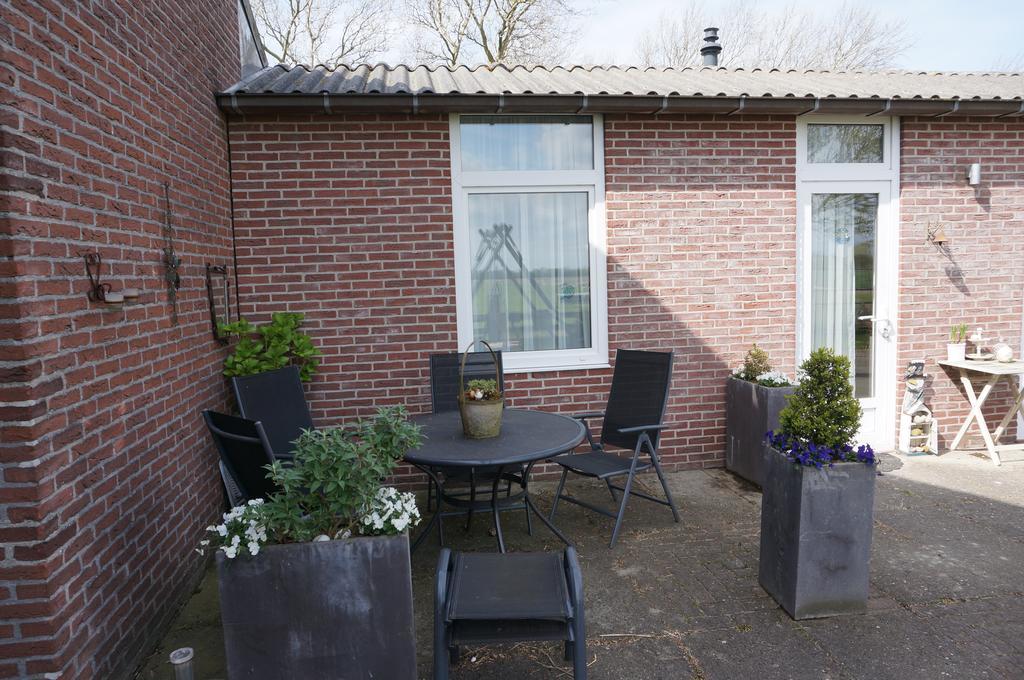 De Wijde Verten Oostkapelle Buitenkant foto